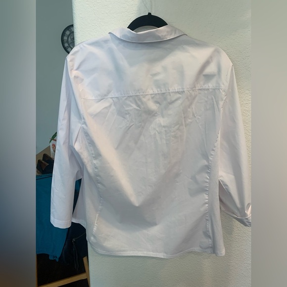 Zac And Rachel Blouce - Picture 2 of 4